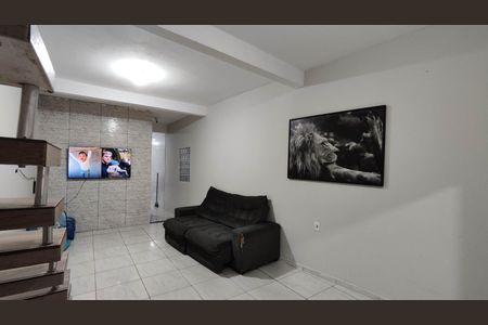 Sala de casa para alugar com 3 quartos, 180m² em Conjunto Habitacional Barro Branco I, São Paulo