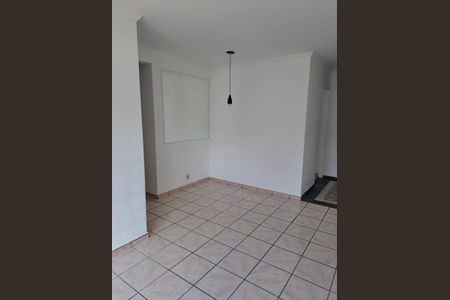 Sala de apartamento para alugar com 2 quartos, 69m² em Parque Bristol, São Paulo
