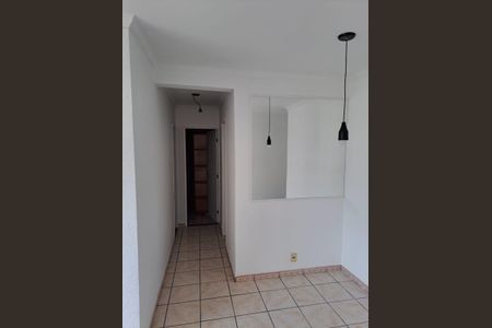 Sala de apartamento para alugar com 2 quartos, 69m² em Parque Bristol, São Paulo