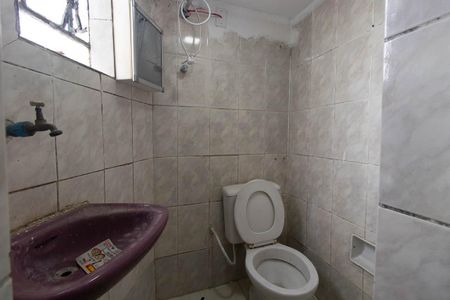 Banheiro de casa para alugar com 1 quarto, 45m² em Vila Guilherme, São Paulo