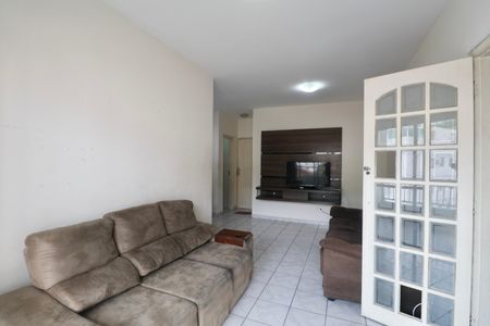 Sala de apartamento para alugar com 2 quartos, 67m² em Jardim Tres Marias, Guarujá