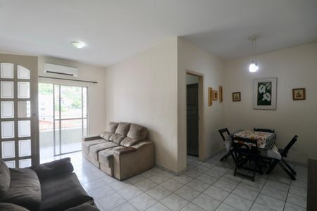 Sala de apartamento para alugar com 2 quartos, 67m² em Jardim Tres Marias, Guarujá