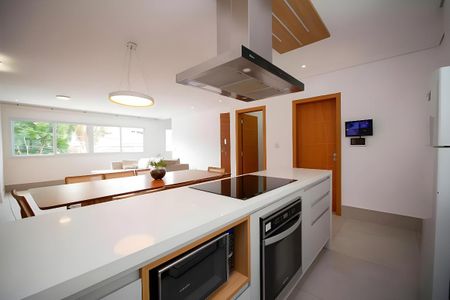 Casa para alugar com 3 quartos, 200m² em Parque Sao Domingos, São Paulo