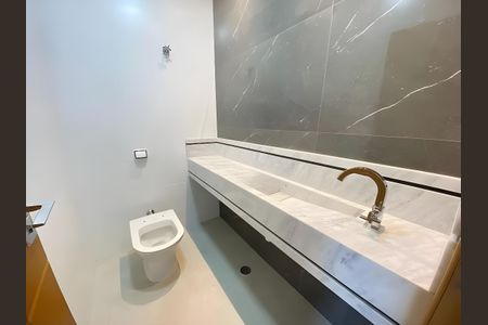 Casa para alugar com 3 quartos, 200m² em Parque Sao Domingos, São Paulo