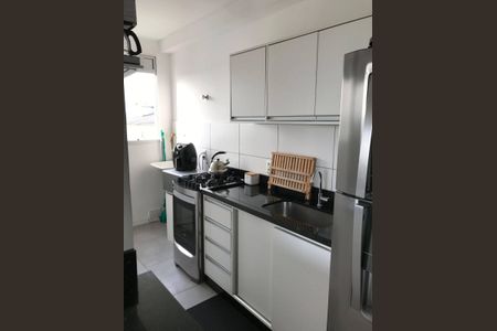 Cozinha de apartamento para alugar com 2 quartos, 49m² em Rubem Berta, Porto Alegre