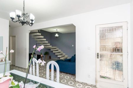 Sala de casa para alugar com 5 quartos, 342m² em Irajá, Rio de Janeiro