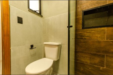 Banheiro de kitnet/studio para alugar com 1 quarto, 23m² em Itaberaba, São Paulo