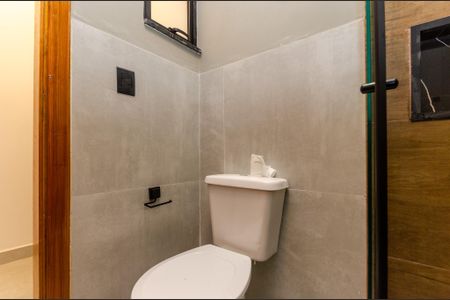 Banheiro de kitnet/studio para alugar com 1 quarto, 23m² em Itaberaba, São Paulo