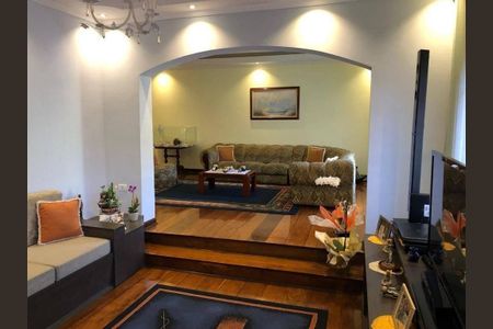 Casa à venda com 3 quartos, 350m² em Jardim Santa Barbara, Guarulhos