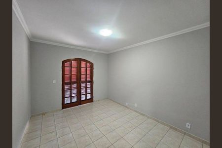 Casa à venda com 5 quartos, 300m² em Vila Barros, Guarulhos