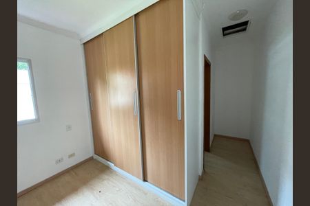 Suíte 1 de casa de condomínio para alugar com 3 quartos, 450m² em Jardim Belizário, Cotia