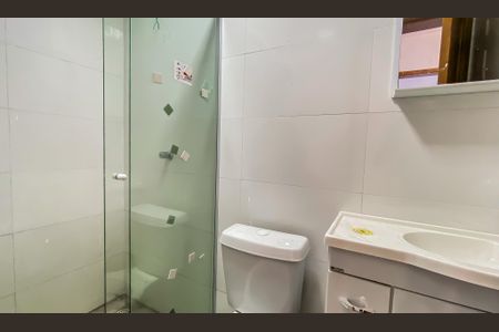 Banheiro de apartamento à venda com 2 quartos, 44m² em Vila Nhocuné, São Paulo