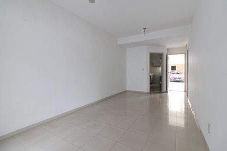 Sala de casa de condomínio à venda com 3 quartos, 100m² em Vila Pierina, São Paulo