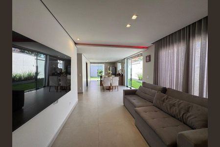 Casa à venda com 3 quartos, 360m² em Itapoã, Belo Horizonte