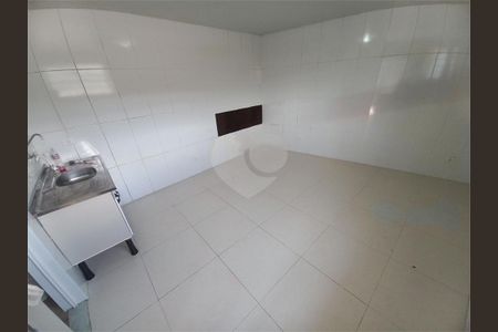 Casa à venda com 5 quartos, 155m² em Jardim Novo Taboao, São Paulo