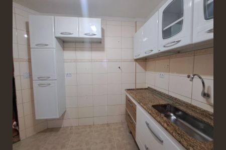 Cozinha de apartamento para alugar com 2 quartos, 55m² em Bandeiras, Osasco