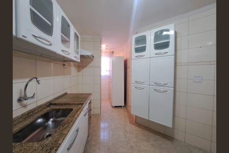 Cozinha de apartamento para alugar com 2 quartos, 55m² em Bandeiras, Osasco