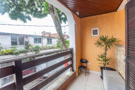 Varanda de casa à venda com 3 quartos, 125m² em Vila Santa Terezinha, Diadema