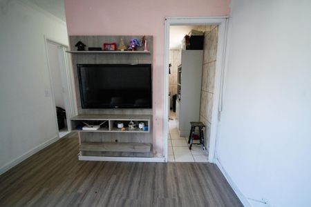 Sala de apartamento para alugar com 2 quartos, 43m² em Vila Sonia, Praia Grande
