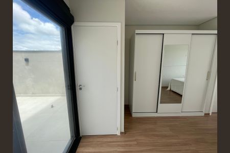 Suíte 1 de casa de condomínio para alugar com 2 quartos, 125m² em Parque Frondoso, Cotia