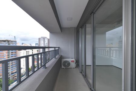 Varanda de apartamento à venda com 1 quarto, 22m² em Santo Amaro, São Paulo