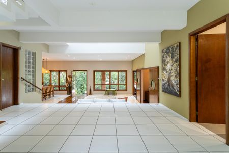 Casa para alugar com 4 quartos, 376m² em Granja Caiapia, Cotia