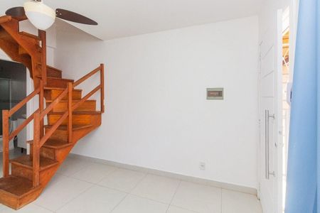 Sala de casa de condomínio à venda com 2 quartos, 98m² em Morro Santana, Porto Alegre