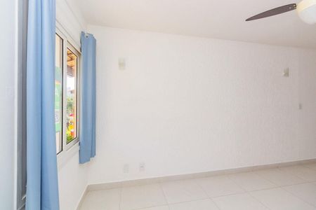 Sala de casa de condomínio à venda com 2 quartos, 98m² em Morro Santana, Porto Alegre