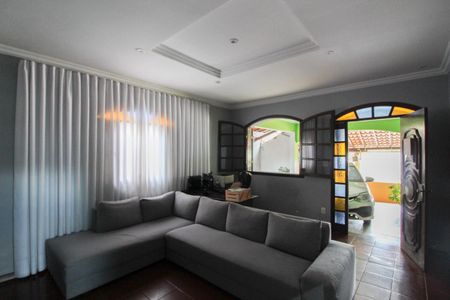 Sala de casa para alugar com 4 quartos, 360m² em São Benedito, Belo Horizonte