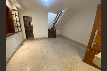 Casa à venda com 4 quartos, 220m² em Planalto, Belo Horizonte