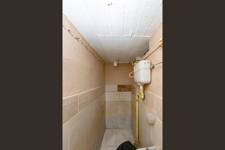 Banheiro de kitnet/studio para alugar com 1 quarto, 21m² em Bonfim, Belo Horizonte