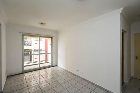 Sala de apartamento para alugar com 3 quartos, 72m² em Jardim Santa Emilia, São Paulo