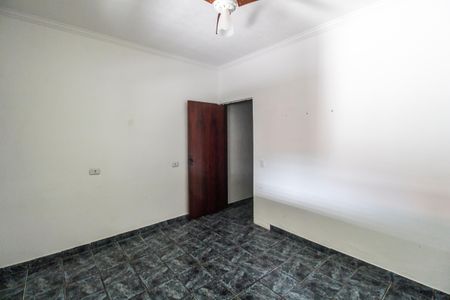 Quarto de kitnet/studio para alugar com 1 quarto, 20m² em Chácara Adriana Aparecida, Carapicuíba