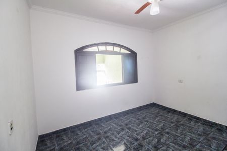 Quarto de kitnet/studio para alugar com 1 quarto, 20m² em Chácara Adriana Aparecida, Carapicuíba