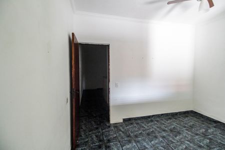 Quarto de kitnet/studio para alugar com 1 quarto, 20m² em Chácara Adriana Aparecida, Carapicuíba
