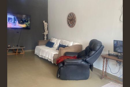 Sala de casa para alugar com 5 quartos, 360m² em Jardim Mar e Ceu, Guarujá
