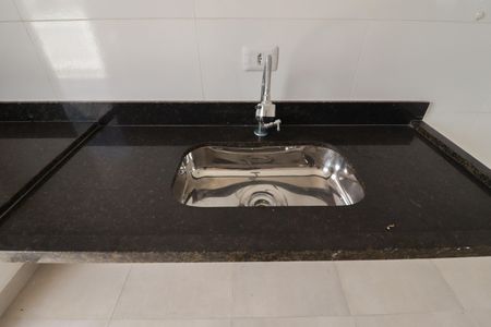 Sala/Cozinha de apartamento à venda com 1 quarto, 37m² em Jardim Centenario, São Paulo