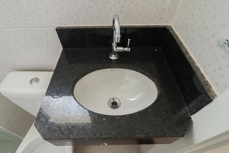 Banheiro de apartamento à venda com 1 quarto, 37m² em Jardim Centenario, São Paulo