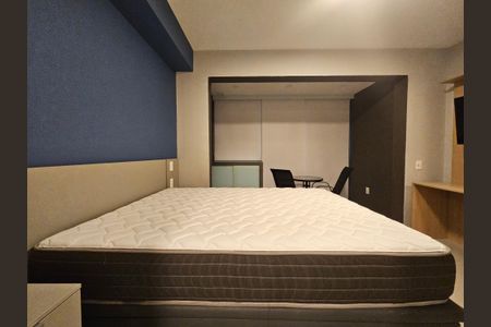 Sala/Quarto de kitnet/studio para alugar com 1 quarto, 27m² em Cidade Monções, São Paulo