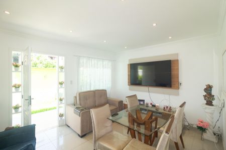 Sala de casa para alugar com 3 quartos, 200m² em Guaratiba, Rio de Janeiro