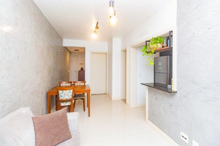 Sala de apartamento para alugar com 1 quarto, 47m² em Passo d’Areia, Porto Alegre