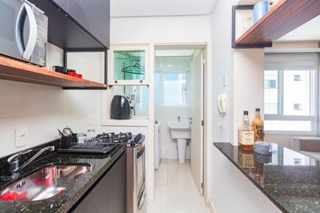 Cozinha de apartamento para alugar com 1 quarto, 47m² em Passo d’Areia, Porto Alegre