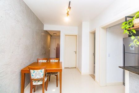 Sala de apartamento para alugar com 1 quarto, 47m² em Passo d’Areia, Porto Alegre