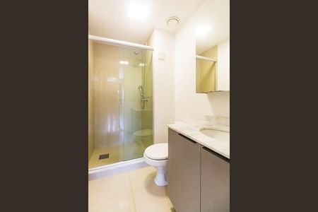 Banheiro de apartamento para alugar com 1 quarto, 37m² em Partenon, Porto Alegre