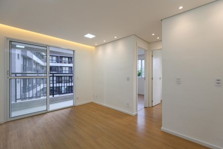 Sala de apartamento para alugar com 2 quartos, 40m² em Cidade Jardim, São Paulo