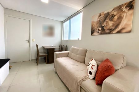 Apartamento à venda com 2 quartos, 100m² em Cachoeirinha, Belo Horizonte