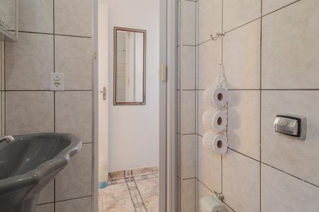 Banheiro 2 de casa para alugar com 2 quartos, 150m² em Aliança, Mauá