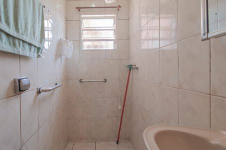 Banheiro de casa para alugar com 2 quartos, 150m² em Aliança, Mauá