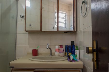 Banheiro da Suíte 1 de casa à venda com 3 quartos, 400m² em Jardim Sao Luis, São Bernardo do Campo