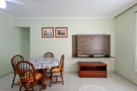 Sala de apartamento para alugar com 2 quartos, 77m² em Guilhermina, Praia Grande